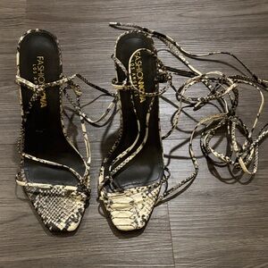 Fashion Nova Black and Cream Snakeskin Heels